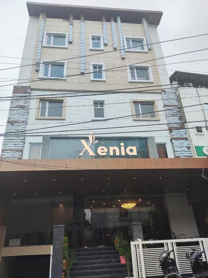 Hotel Xenia Varanasi Bagian luar foto
