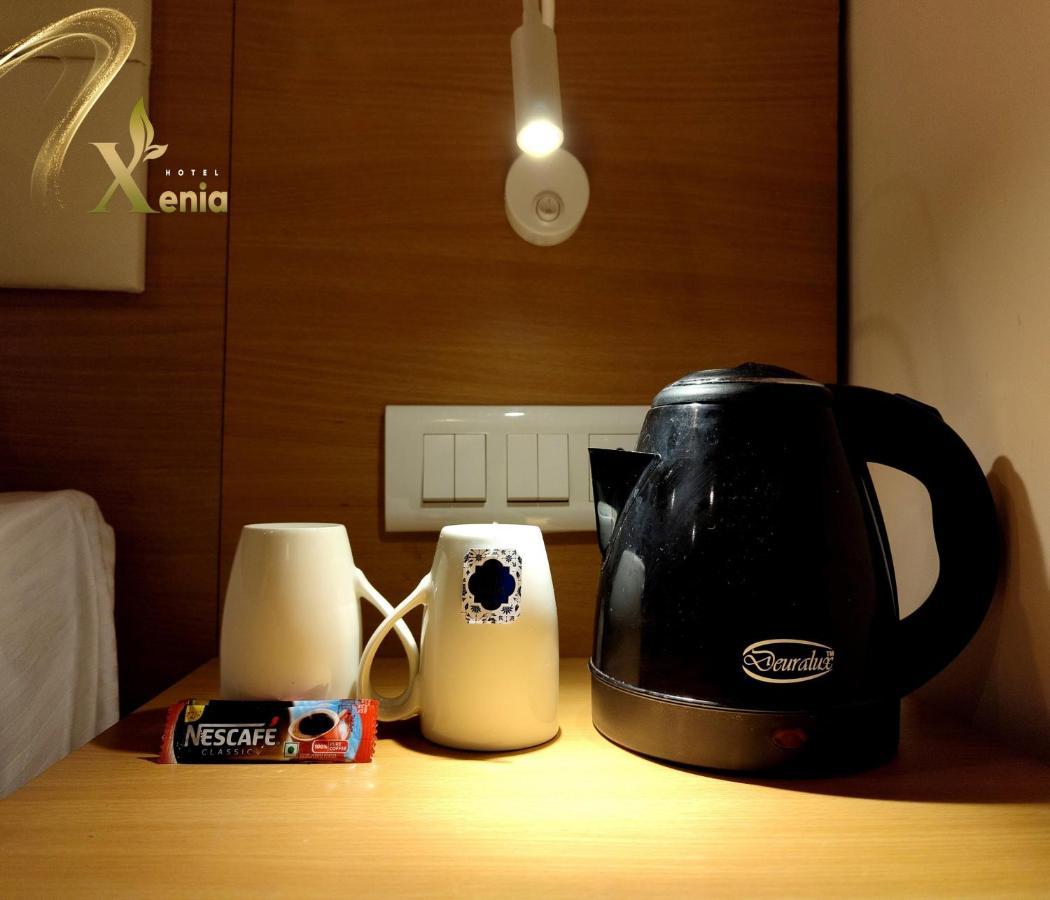 Hotel Xenia Varanasi Bagian luar foto