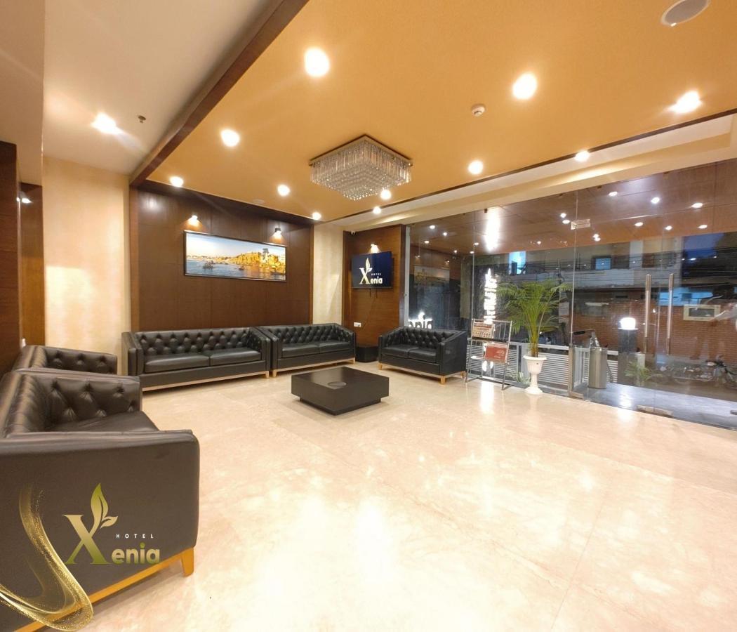 Hotel Xenia Varanasi Bagian luar foto